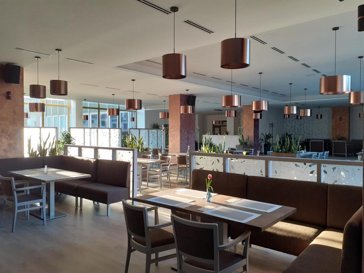 Hotel Uno Ústí nad Orlicí Esterno foto
